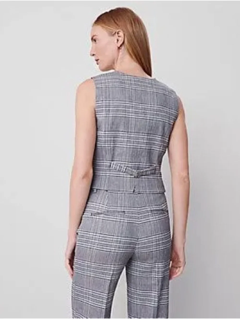 NWT Ann Taylor Plaid Vest, Size 6, perfect for layering or alone with jeans. - Picture 2 of 7